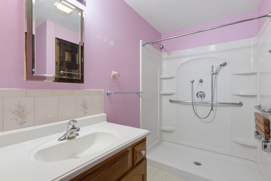 110 Colonial Road, North Attleboro, MA, 110 Colonial Road, North Attleboro, MA Photo #20