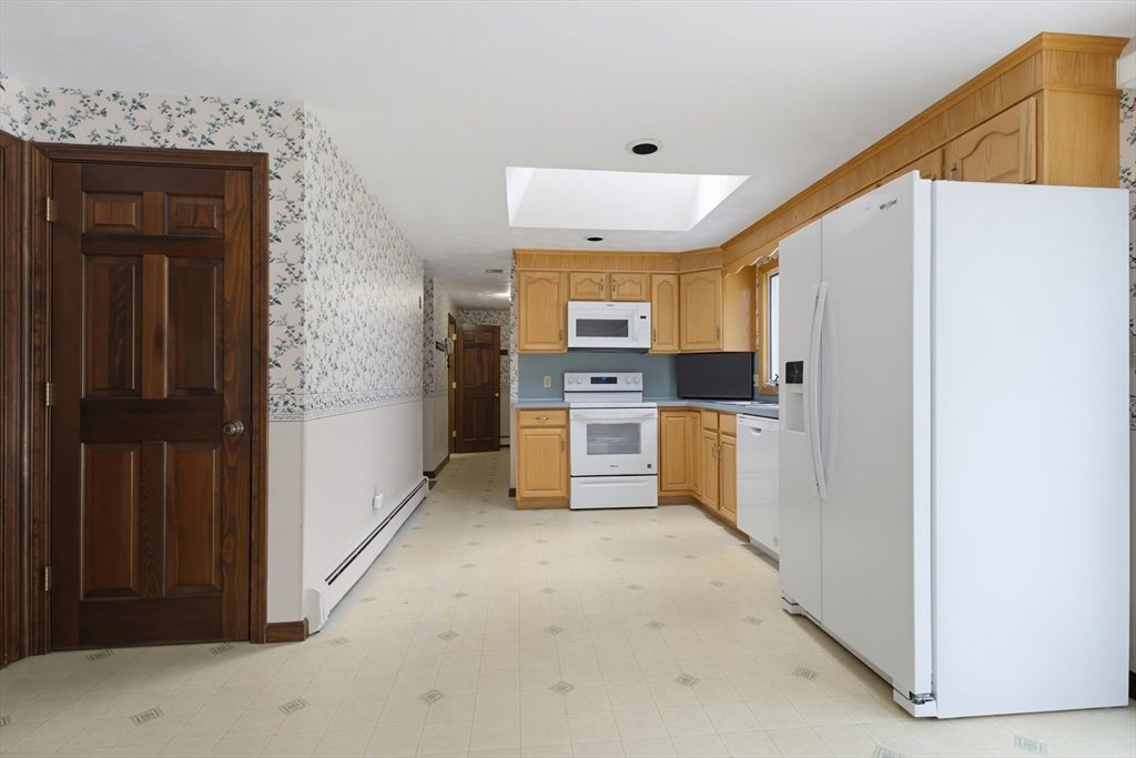 110 Colonial Road, North Attleboro, MA, 110 Colonial Road, North Attleboro, MA Photo #16
