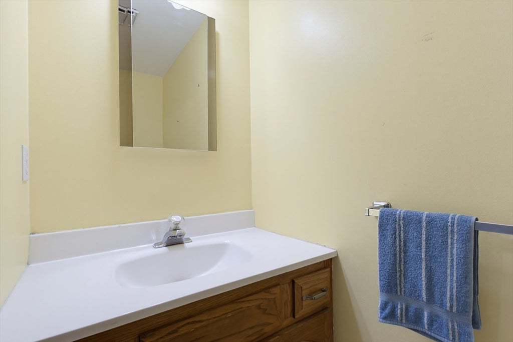 110 Colonial Road, North Attleboro, MA, 110 Colonial Road, North Attleboro, MA Photo #13