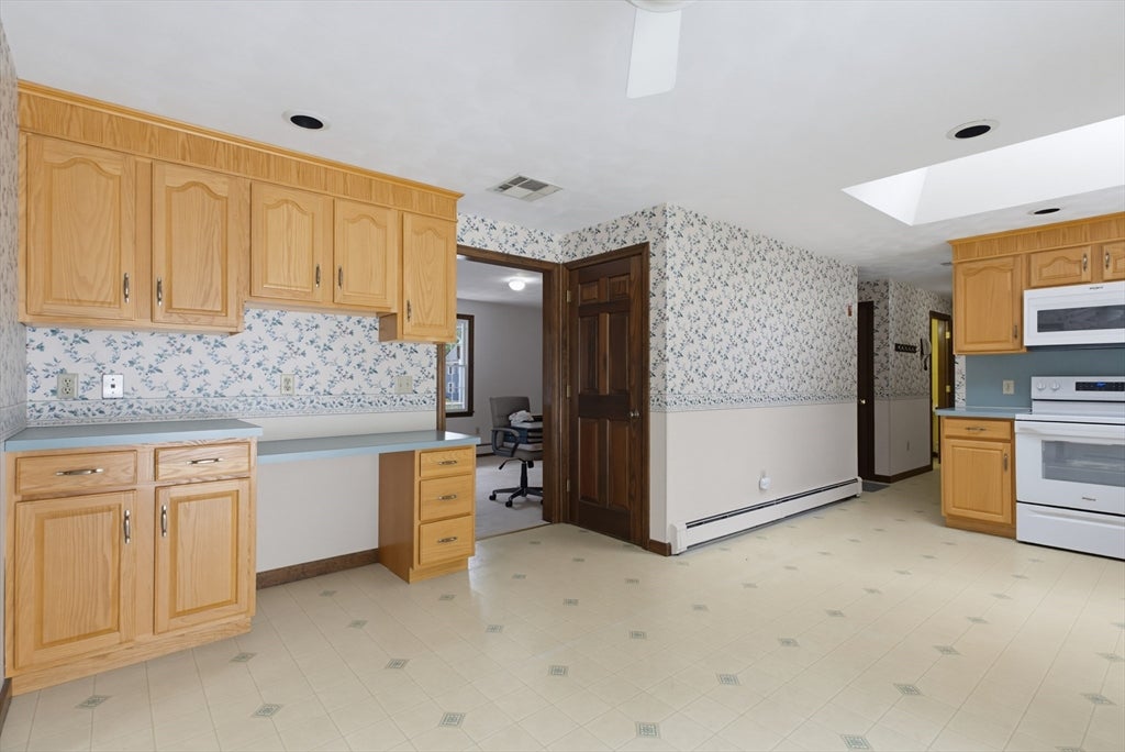 110 Colonial Road, North Attleboro, MA, 110 Colonial Road, North Attleboro, MA Photo #18