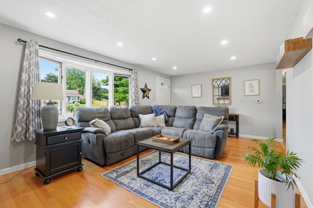 25 Paulson Dr, West Springfield, MA, 25 Paulson Dr, West Springfield, MA Photo #9