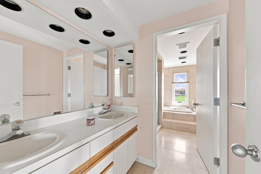 42 North Shore Drive #1, Dartmouth, MA, 42 North Shore Drive #1, Dartmouth, MA Photo #24