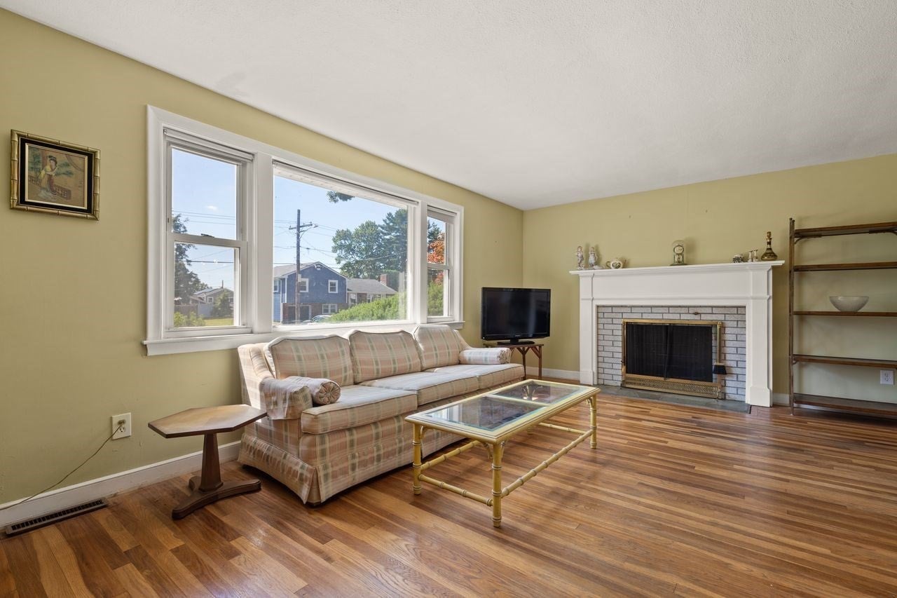 11 Imrie St, Randolph, MA, 11 Imrie St, Randolph, MA Photo #4
