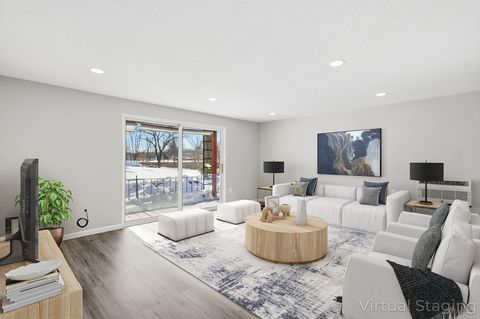 Photo of 18 Fountain Lane #2, Weymouth, MA 02190 (MLS # 73475221)