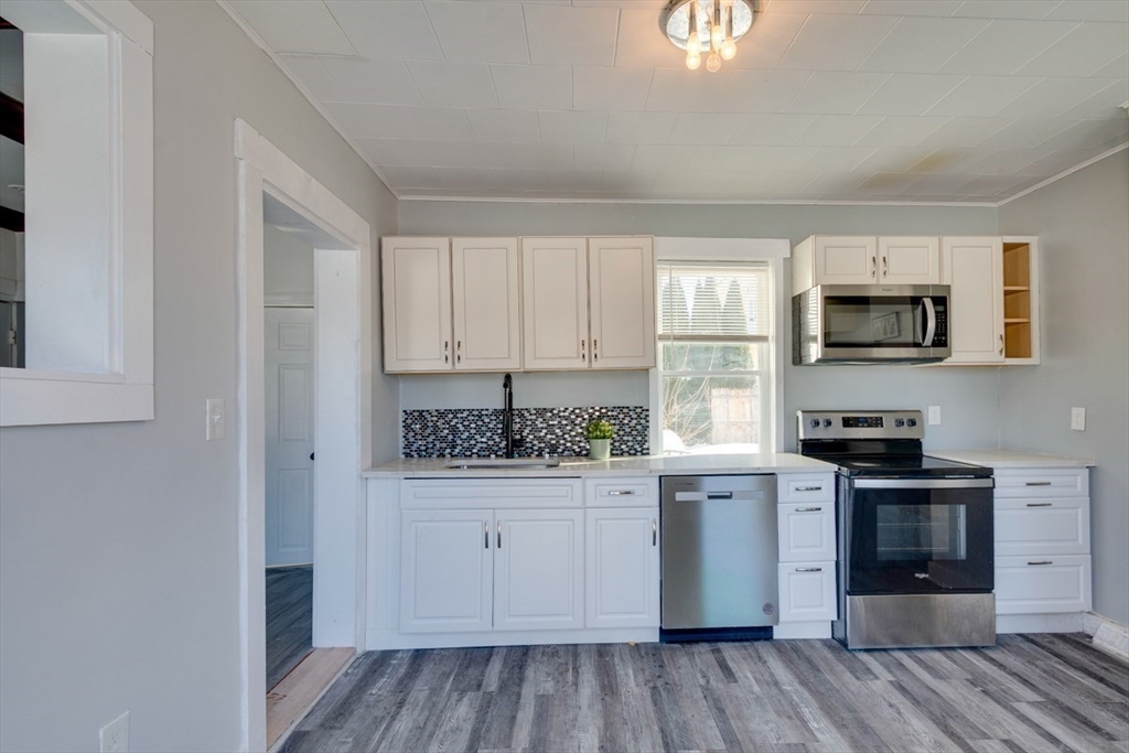 96 Pleasant Street 96