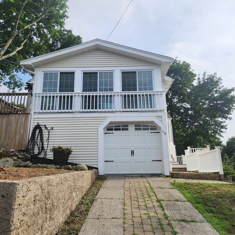15 Suwanee Rd