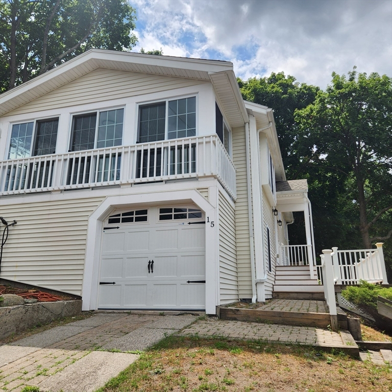 15 Suwanee Rd