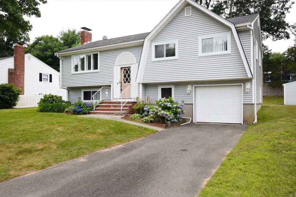 37 Thornton Ave, Brockton, MA, 37 Thornton Ave, Brockton, MA Photo #2