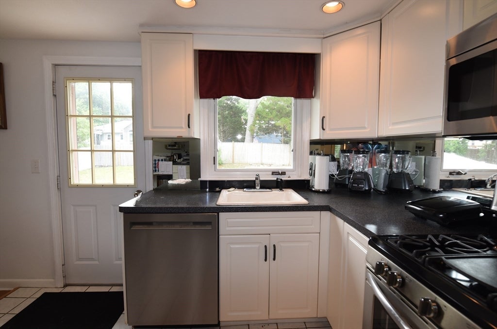 37 Thornton Ave, Brockton, MA, 37 Thornton Ave, Brockton, MA Photo #10