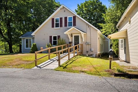 12 New Street Oxford MA 01540