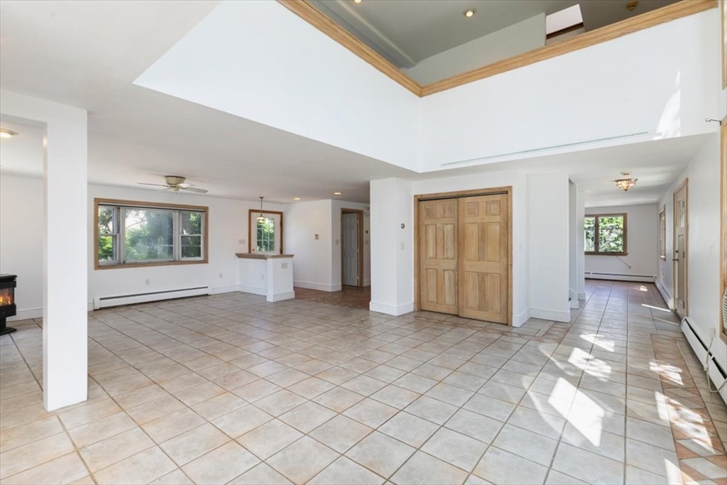 16 Crescent Ave