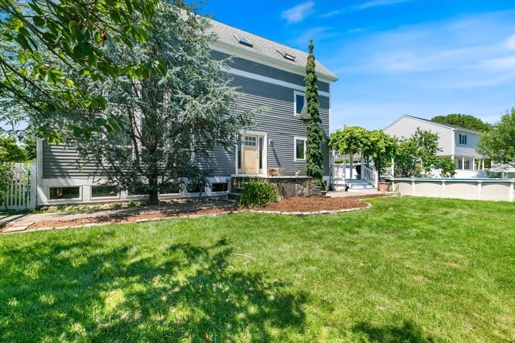 16 Crescent Ave