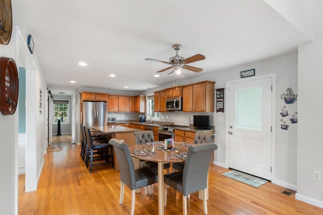 28 Glenside Ave, Billerica, MA, 28 Glenside Ave, Billerica, MA Photo #12