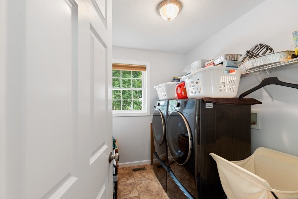 28 Glenside Ave, Billerica, MA, 28 Glenside Ave, Billerica, MA Photo #23