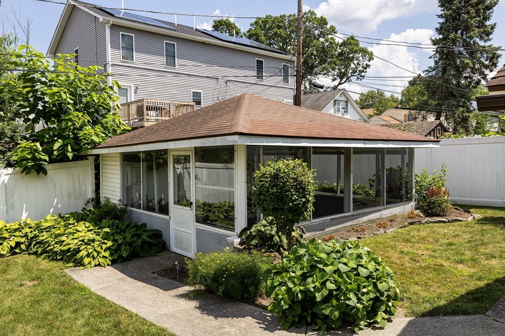 24 Puritan Ave