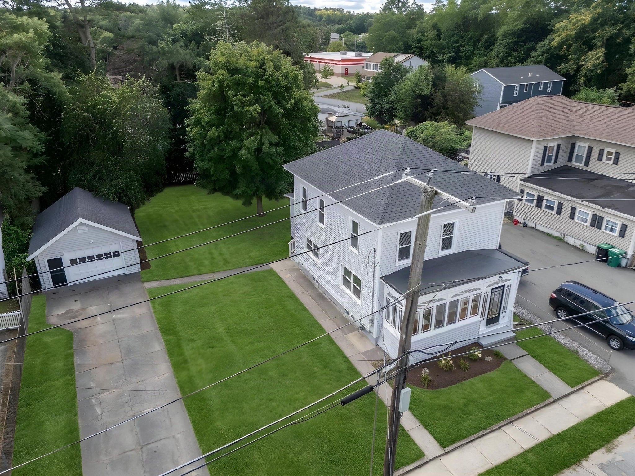 43 Laurel St
