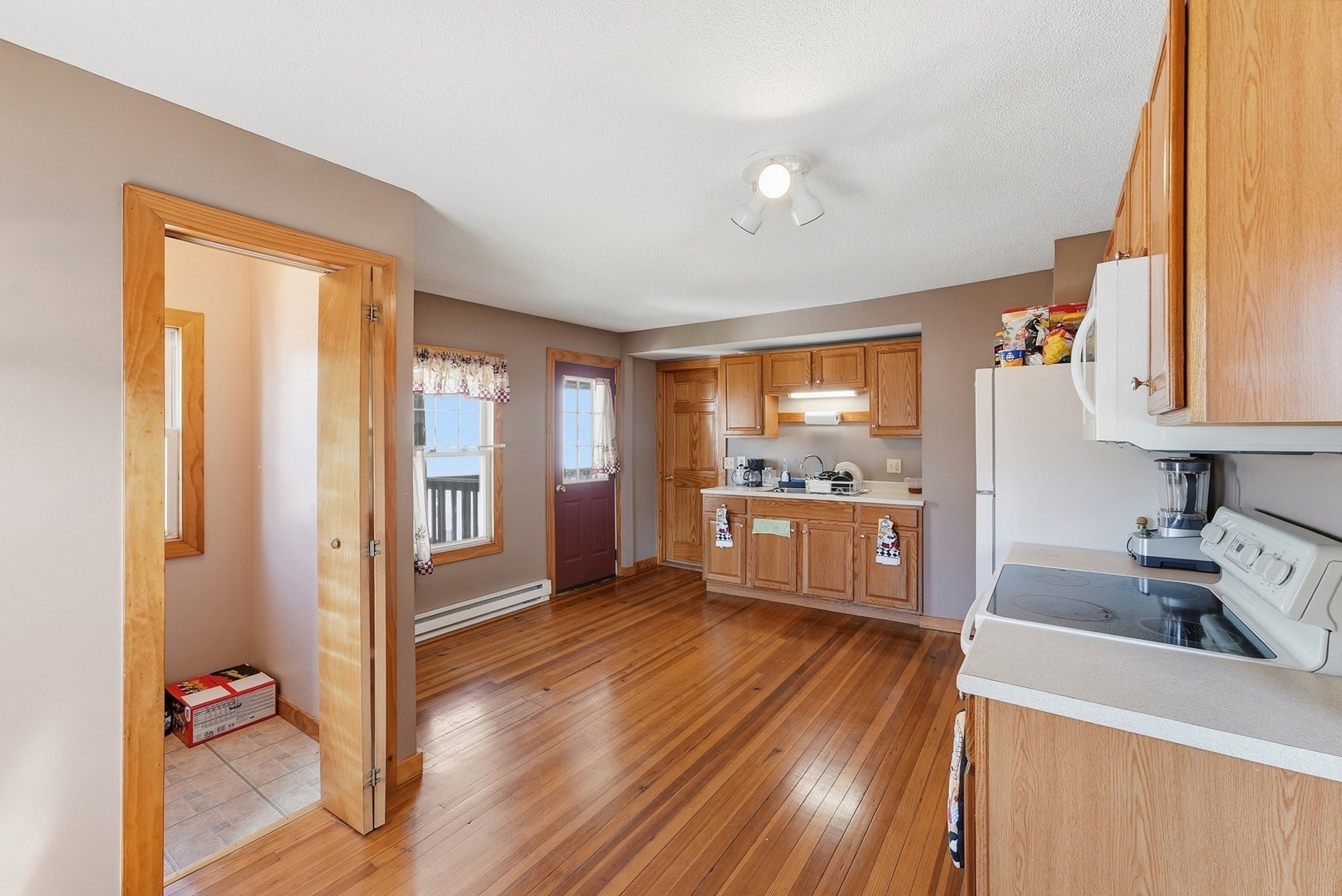 102 Lemuel Ave, Chicopee, MA, 102 Lemuel Ave, Chicopee, MA Photo #17