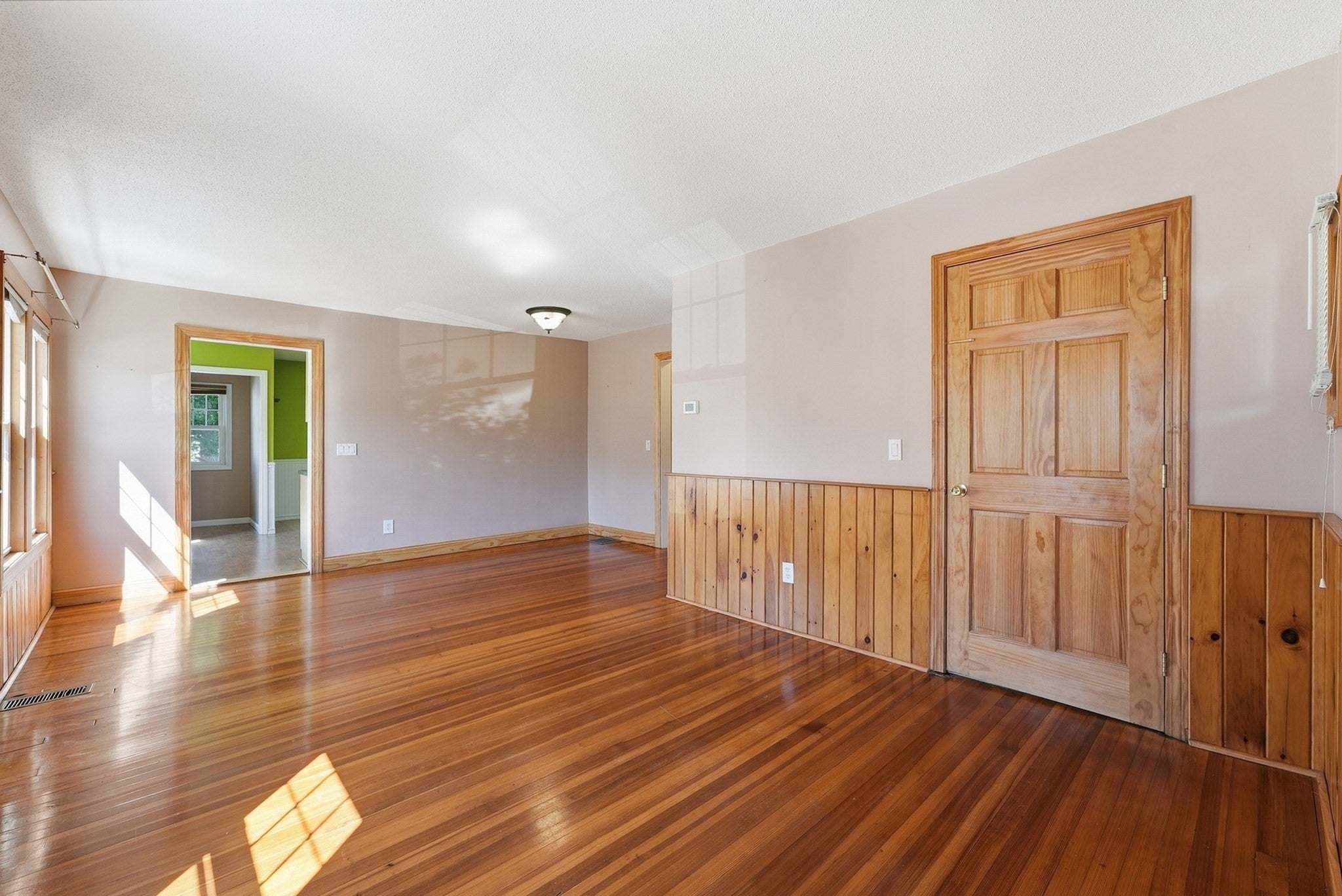 102 Lemuel Ave, Chicopee, MA, 102 Lemuel Ave, Chicopee, MA Photo #3