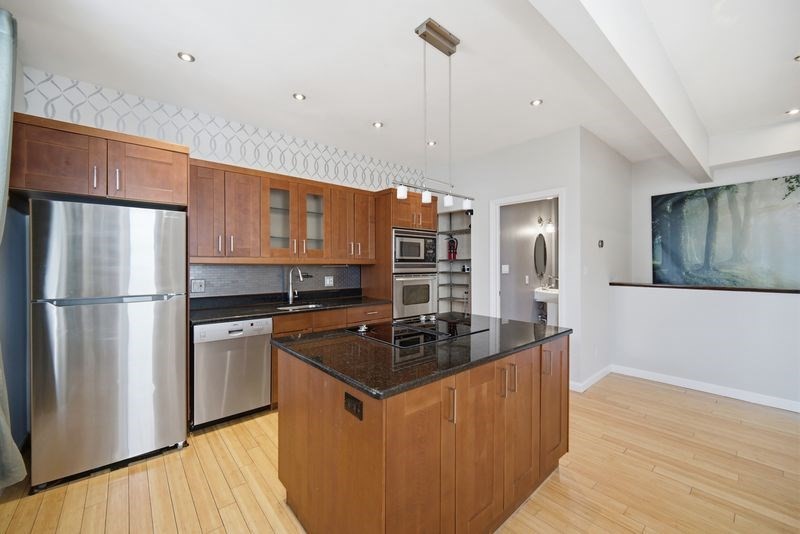 105 Sheridan St 105