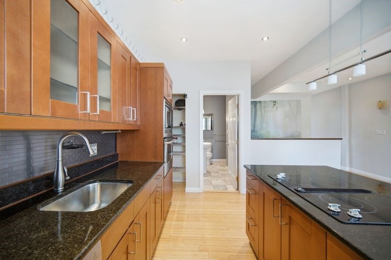 105 Sheridan St 105