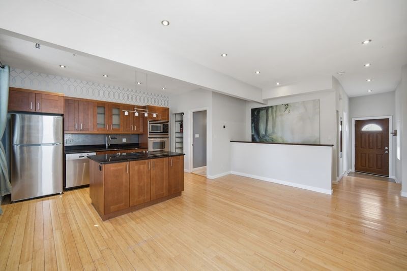 105 Sheridan St 105