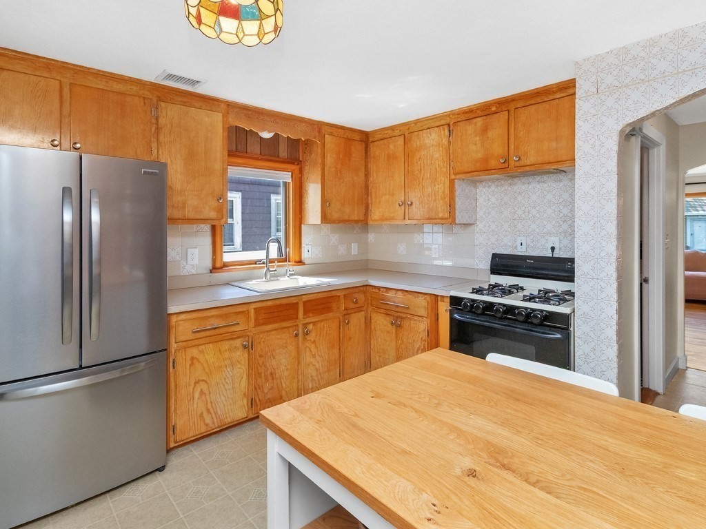 49 Hollace Street, Waltham, MA Photo #3