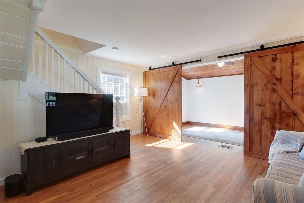 50 Whiting St, Lunenburg, MA Photo #7