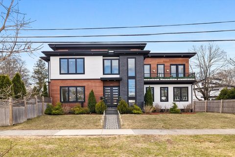 706 Saw Mill Brook Pkwy Newton MA 02459