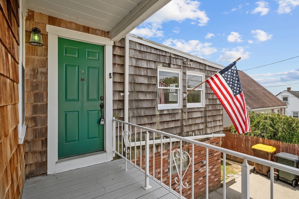 289 King Philip St