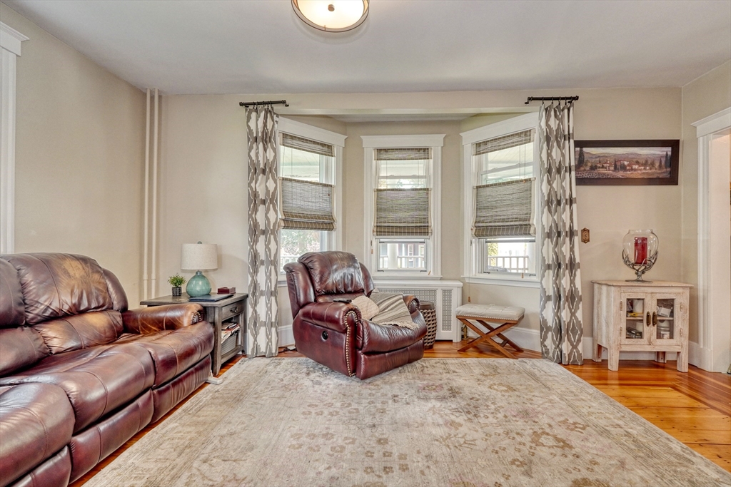 60 Waldemar Ave.