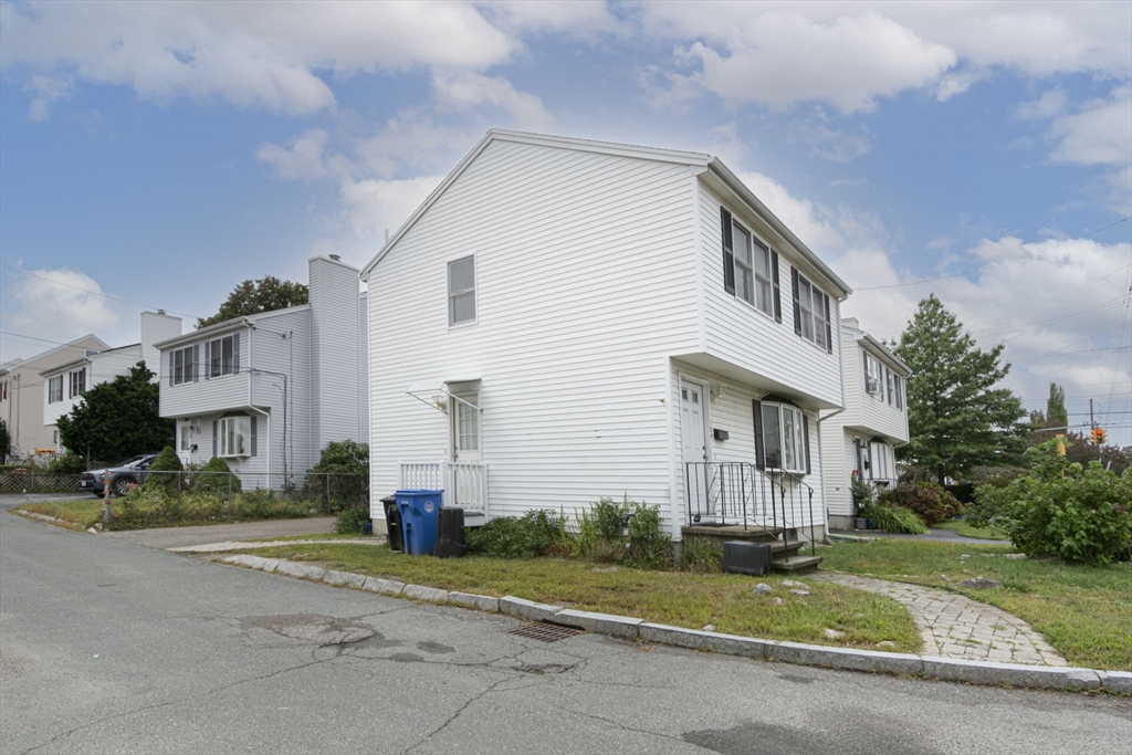 164 Grove St