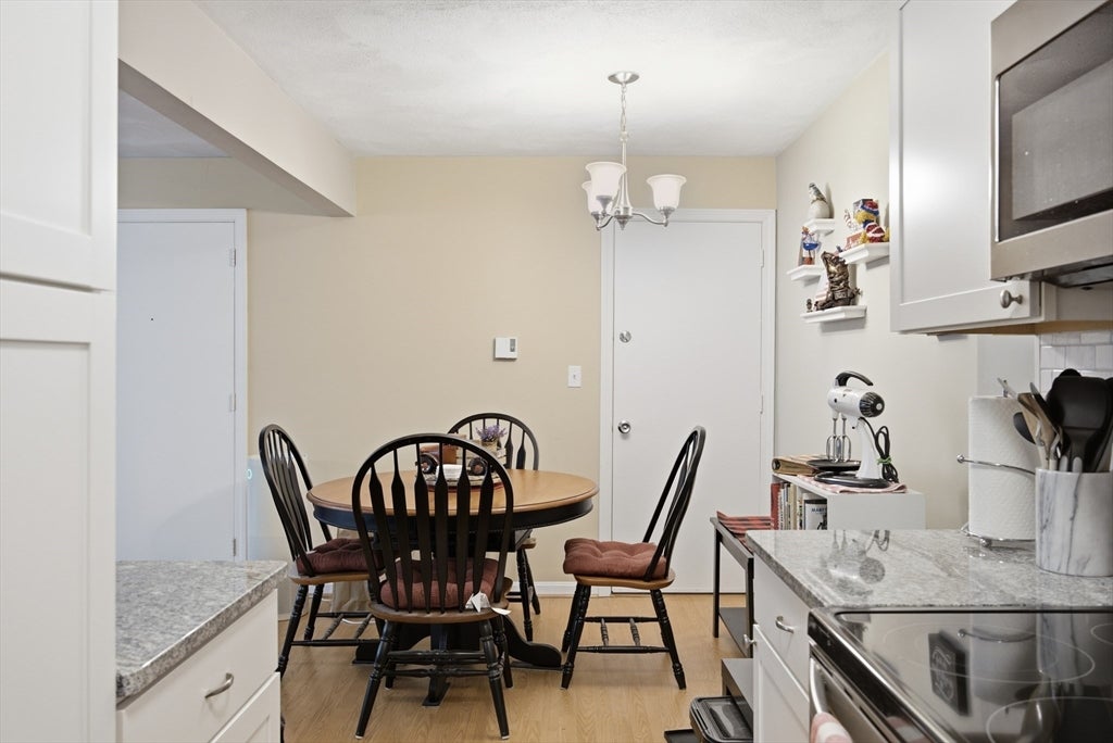 207 Samoset St B19