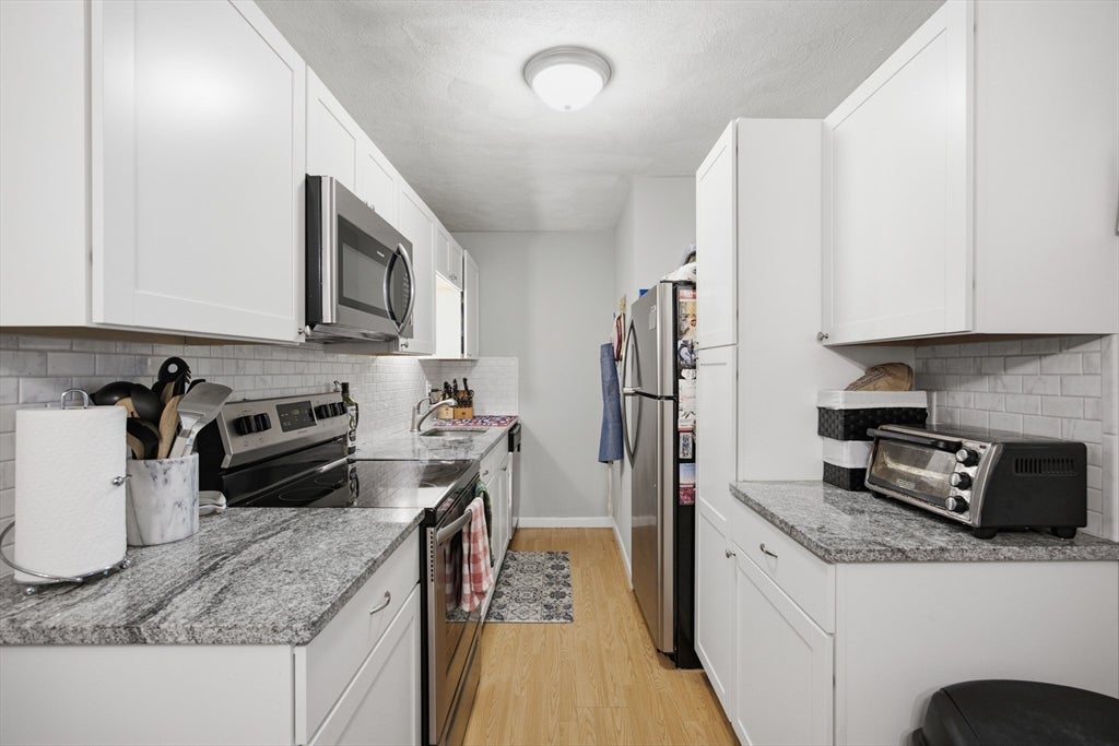 207 Samoset St B19