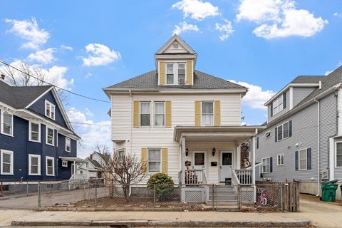 23 Burtt St Lowell MA 01851