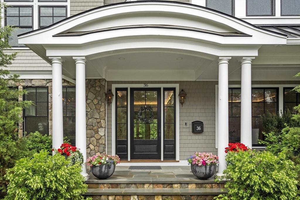 36 Oakridge Rd