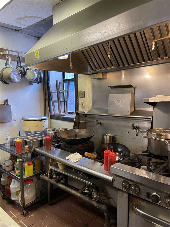 Boston, Massachusetts 02215, United States, ,Commercial,Active,215342