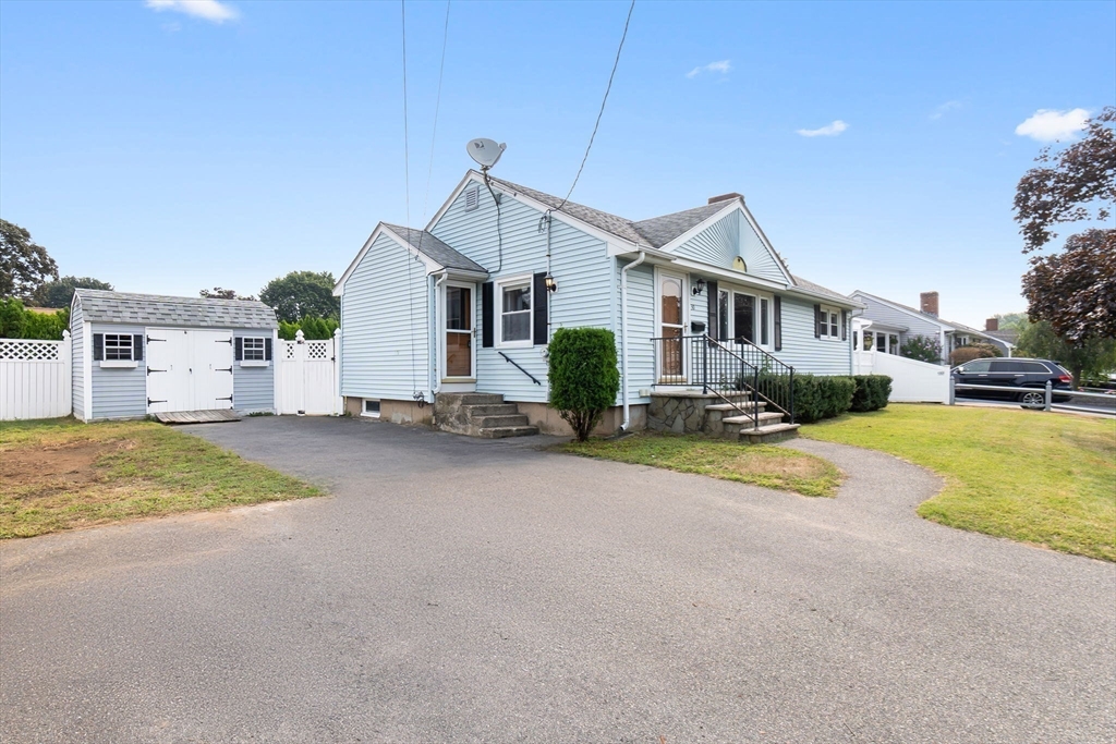 30 Macarthur Blvd