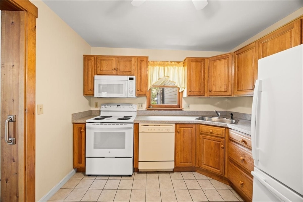 74 Lakeview Ave, Taunton, MA, 74 Lakeview Ave, Taunton, MA Photo #17