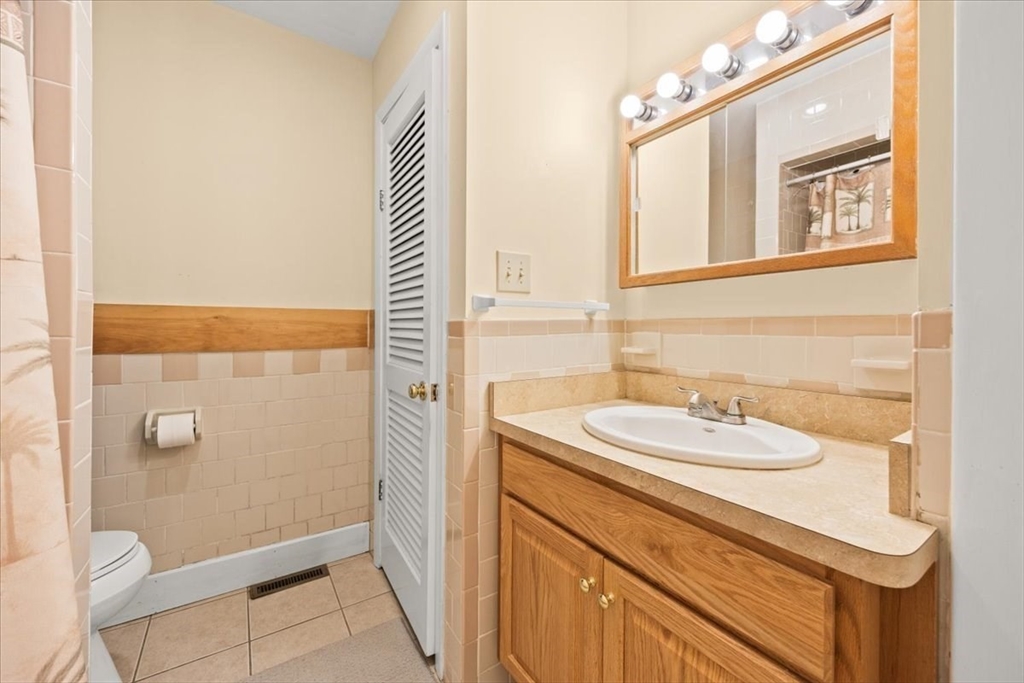74 Lakeview Ave, Taunton, MA, 74 Lakeview Ave, Taunton, MA Photo #23