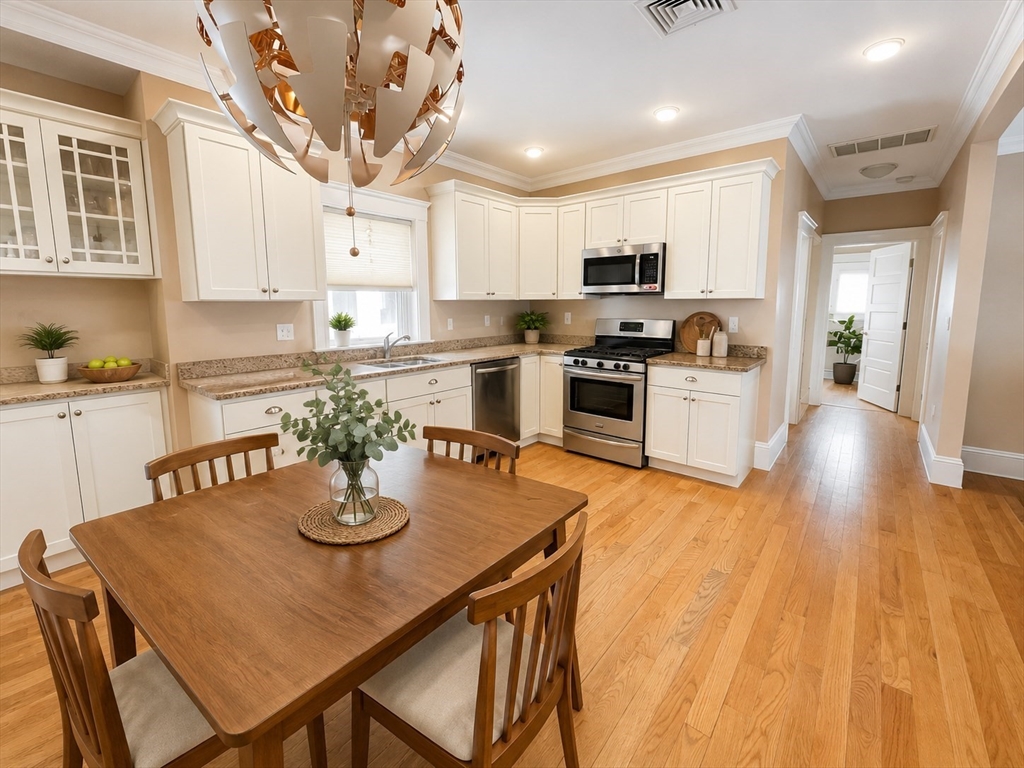 Click for 12 Stevens ST #2, Medford, MA slideshow