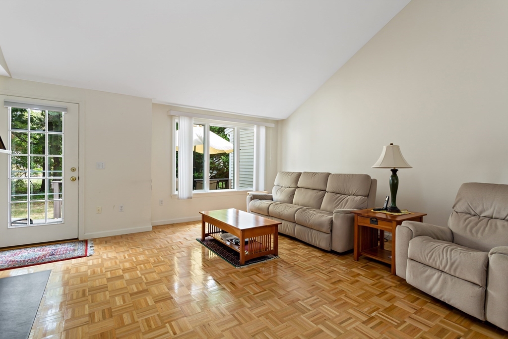 5 Friendship Ct 89