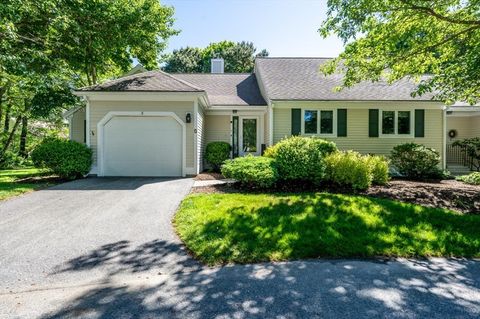 5 Friendship Ct 89 Mashpee MA 02649