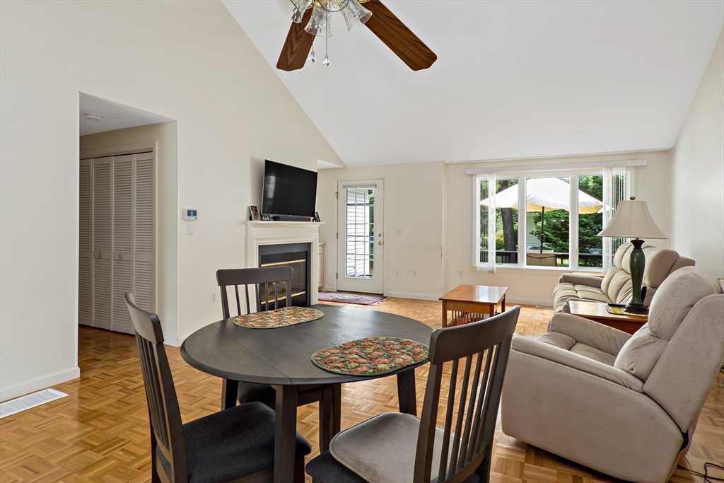 5 Friendship Ct 89