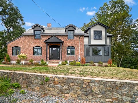 6 Lovis Ave Wakefield MA 01880