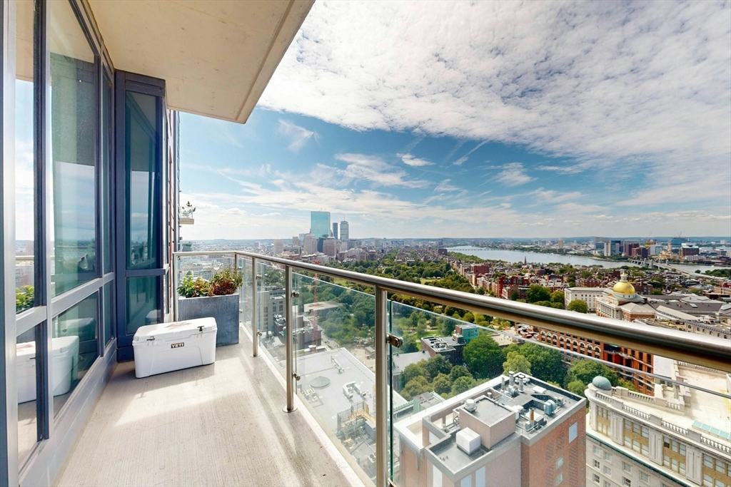 45 Province St PH2B