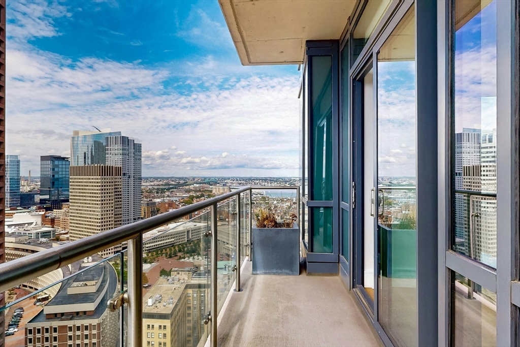 45 Province St PH2B