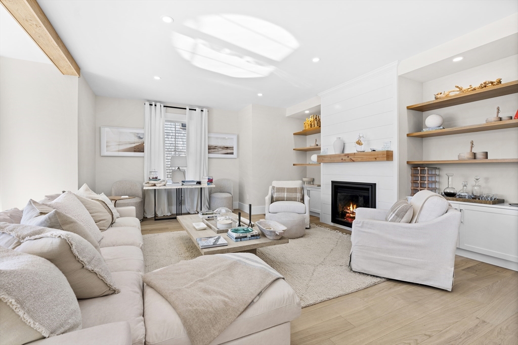 10 Beach Grass Rd