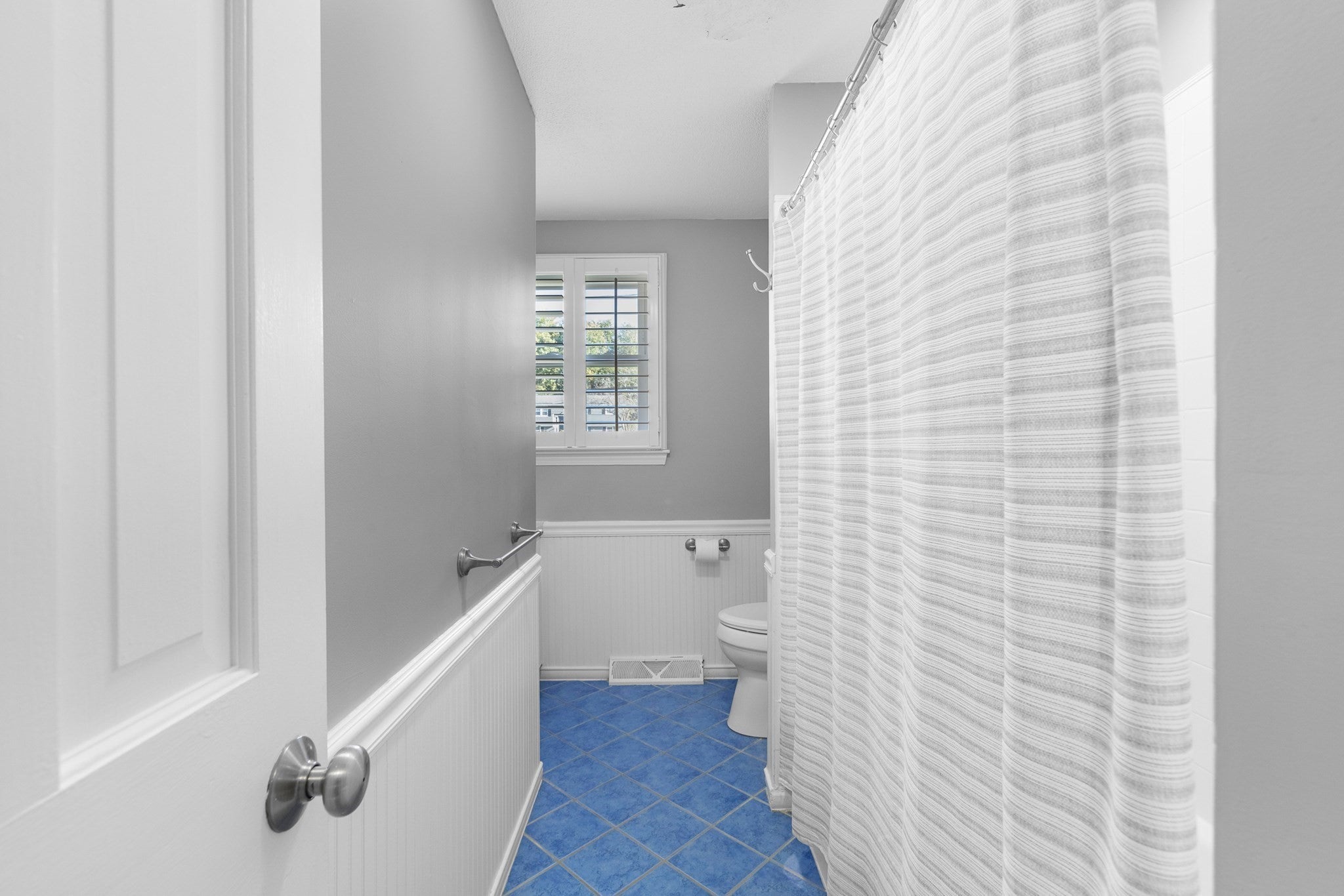 70 Westwind Rd, Lowell, MA Photo #16