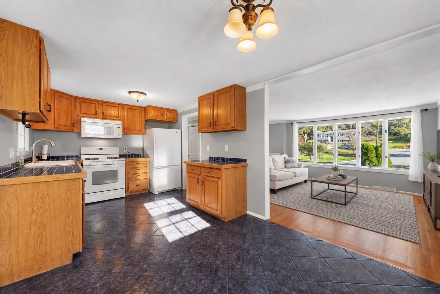 70 Westwind Rd, Lowell, MA Photo #6