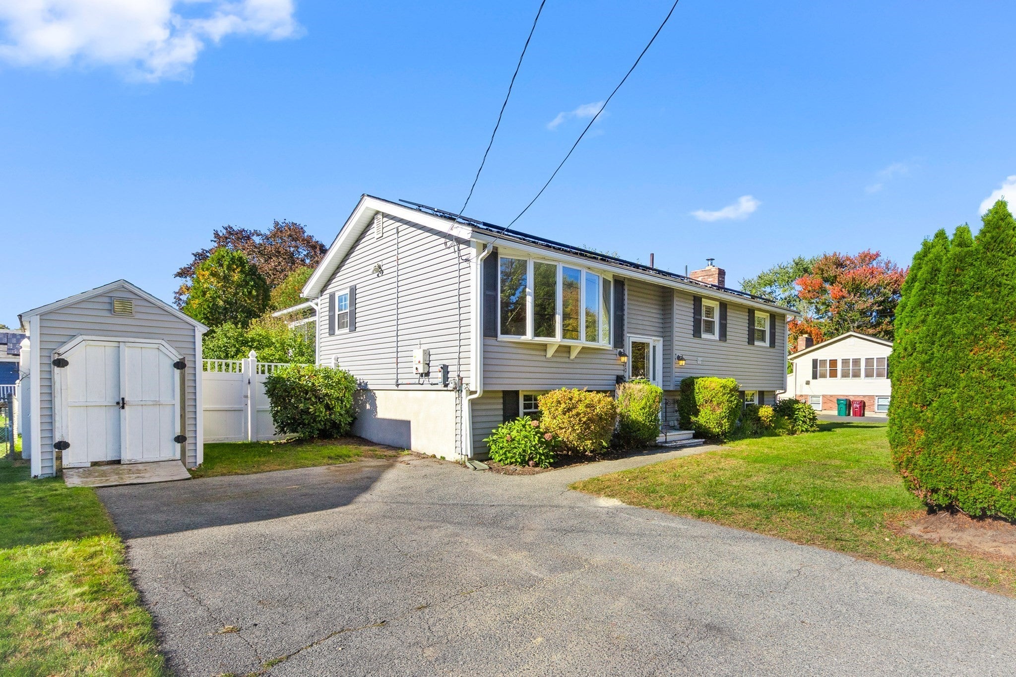 70 Westwind Rd, Lowell, MA Photo #2